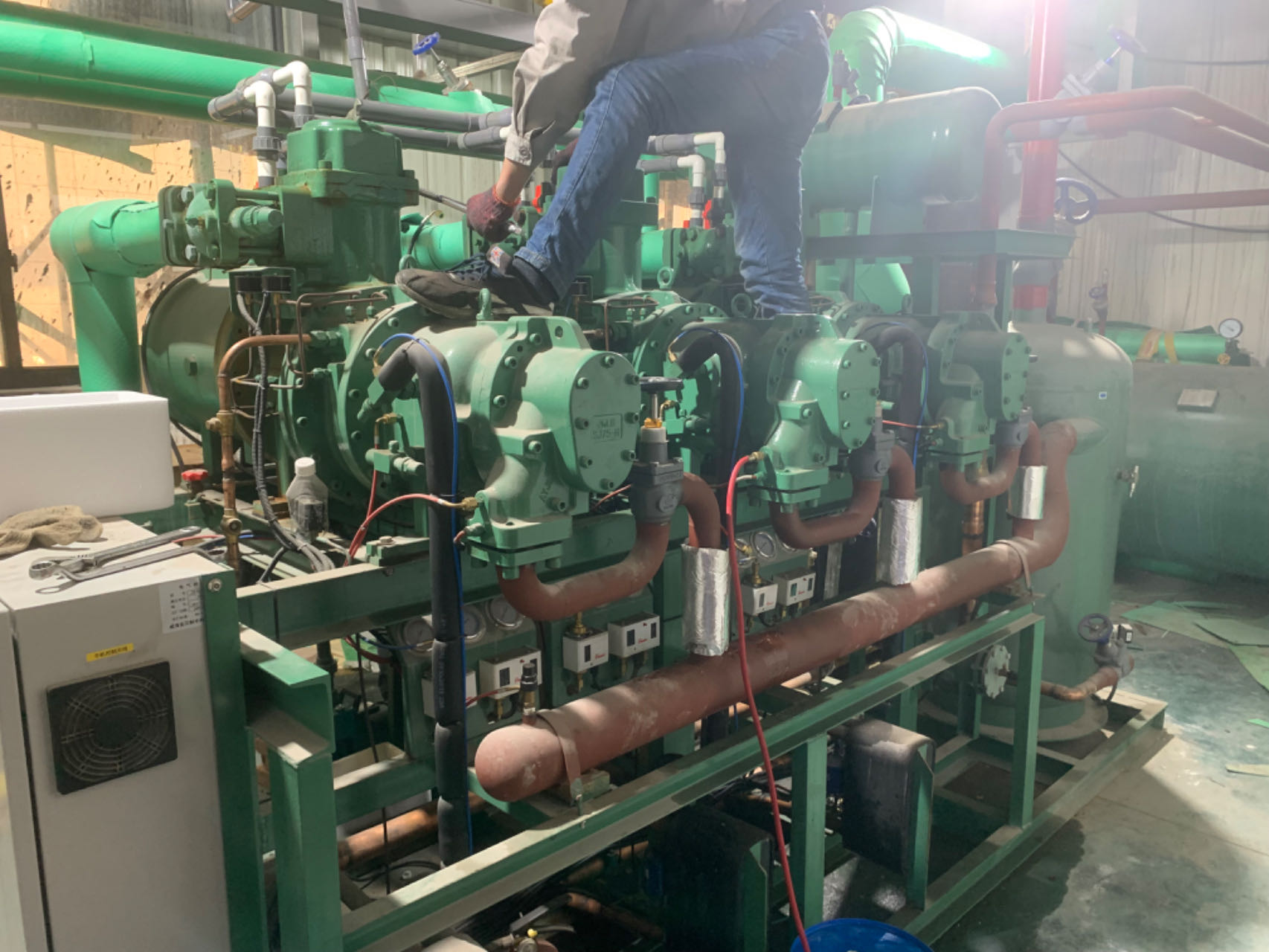 What is the difference between R404A refrigerant and R507?